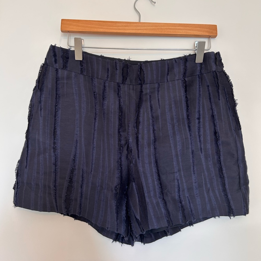 Marie Oliver navy textured shorts size 6